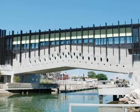 T2, à Deux Pas Du Port, Parking Privé *