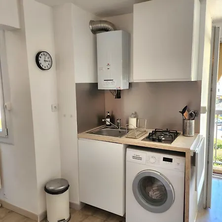 Appartement T2, à Deux Pas Du Port, Parking Privé Carnon-Plage